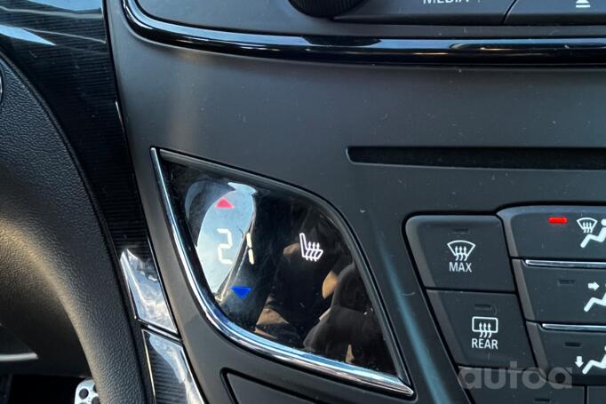 Opel Insignia A [restyling] Sports Tourer wagon 5-doors