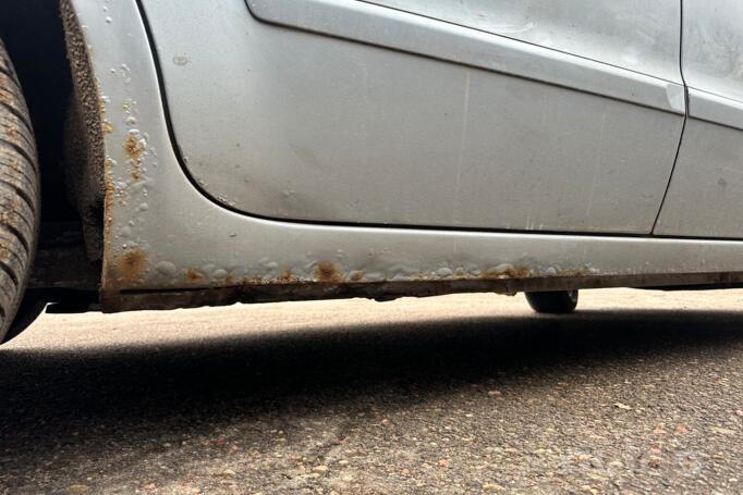 Ford Galaxy 2 generation Minivan