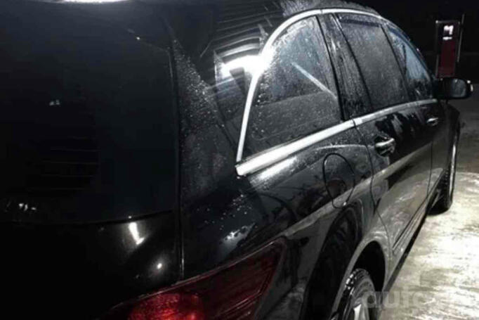 Mercedes-Benz R-Class