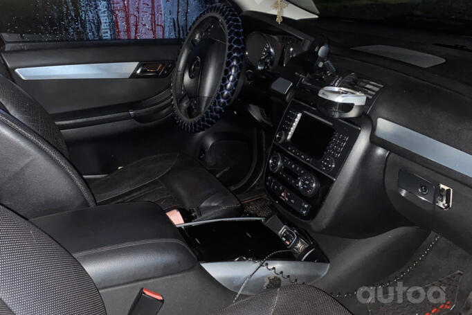 Mercedes-Benz R-Class