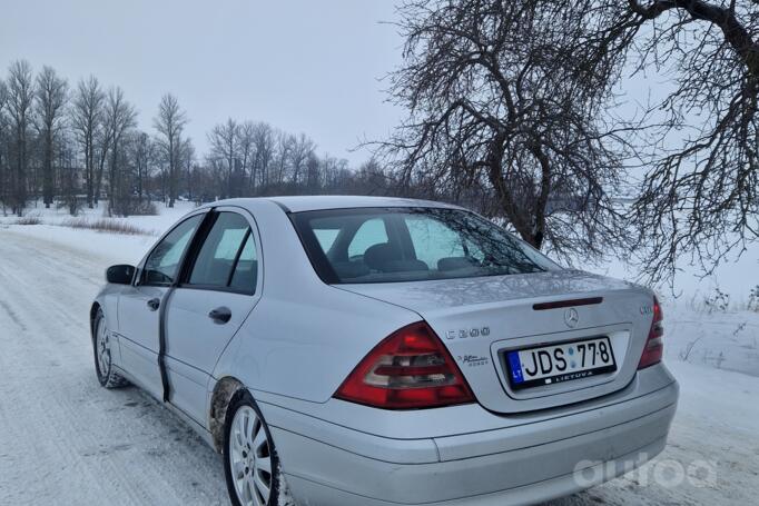 Mercedes-Benz C-Class W203/S203/CL203 Sedan