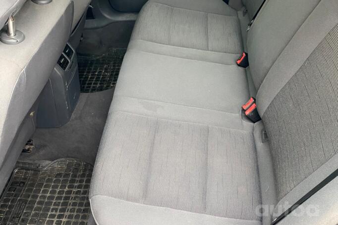 Volkswagen Golf 5 generation Hatchback 5-doors