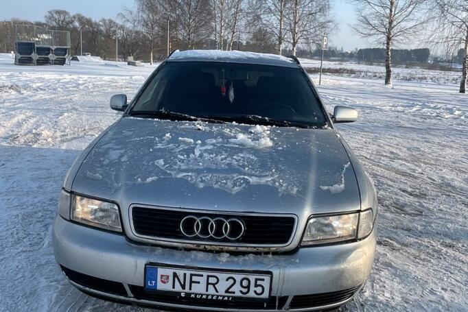 Audi A4 B5 Avant wagon 5-doors