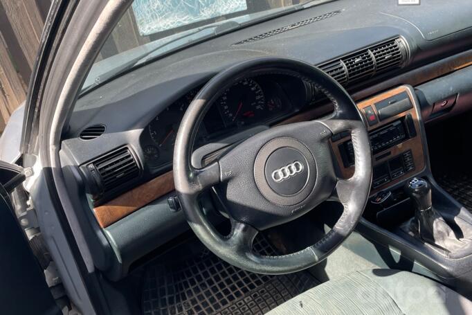 Audi A4 B5 Avant wagon 5-doors