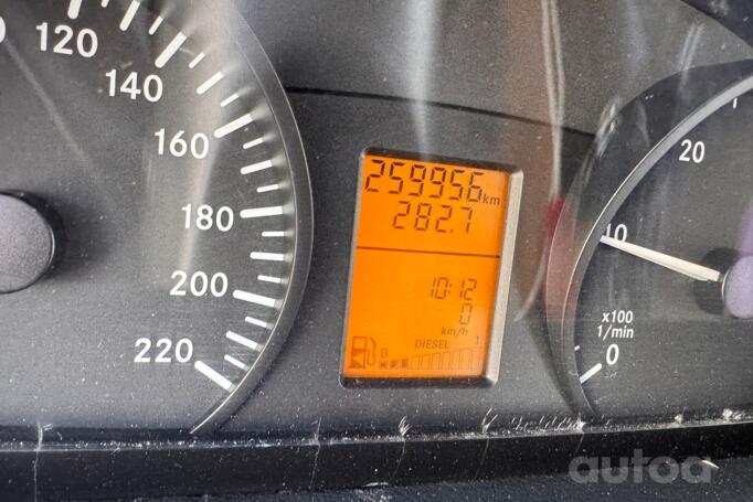 Mercedes-Benz Vito W639 Minivan 4-doors