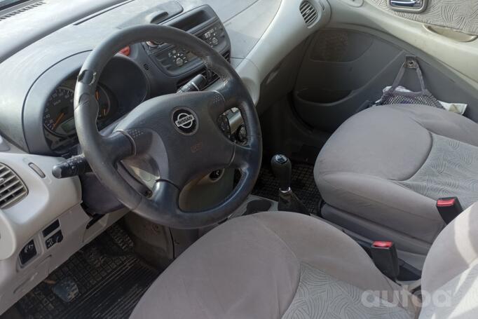 Nissan Almera Tino 1 generation [restyling]