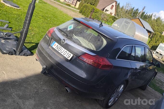 Opel Insignia A Sports Tourer wagon 5-doors
