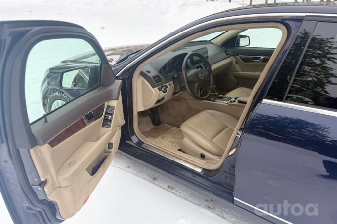 Mercedes-Benz C-Class W204/S204 Sedan