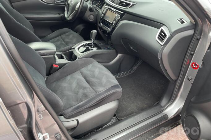 Nissan X-Trail T32 Crossover