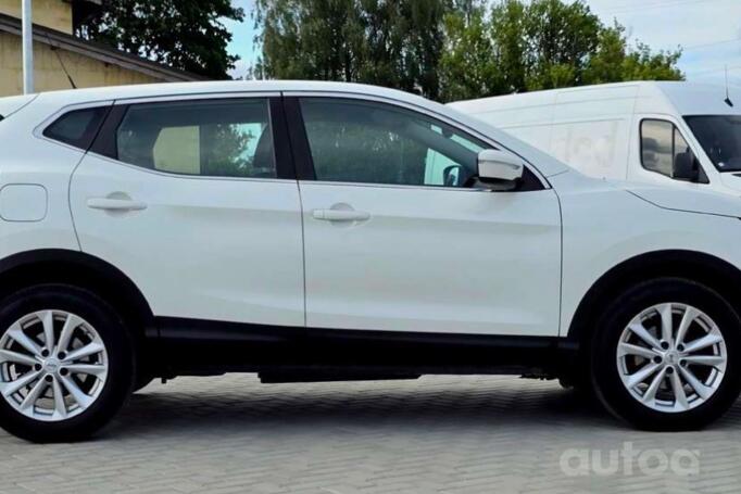 Nissan Qashqai 2 generation Crossover