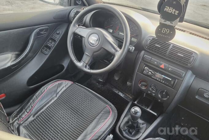 SEAT Leon 1 generation Hatchback