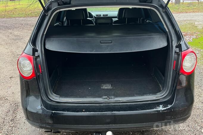 Volkswagen Passat B6 wagon 5-doors