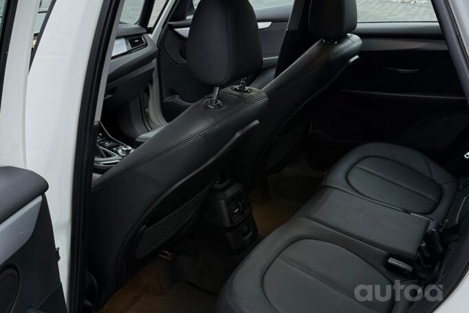 BMW 2 Series Active Tourer F45 Minivan