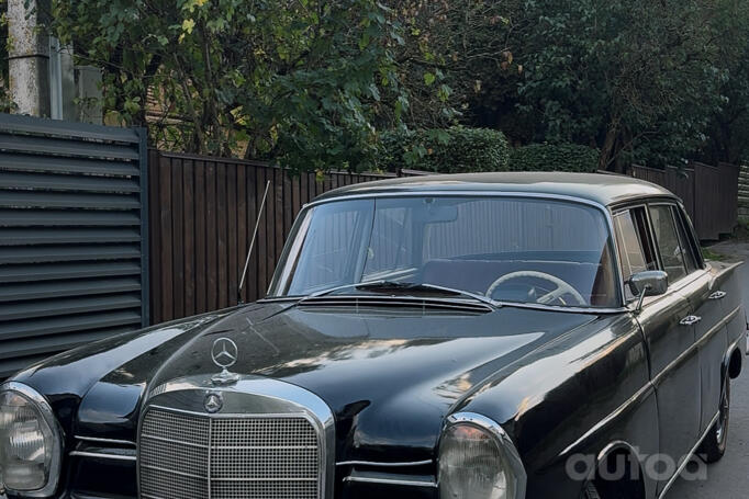 Mercedes-Benz W111 1 generation