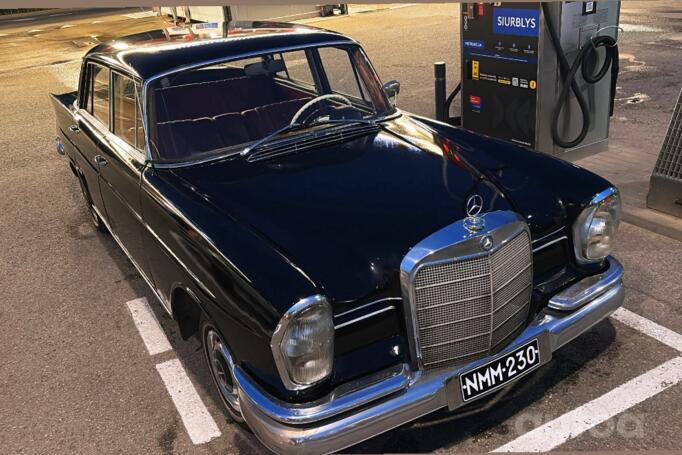 Mercedes-Benz W111 1 generation