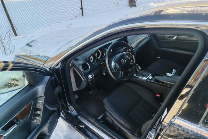 Mercedes-Benz C-Class W204/S204 wagon 5-doors