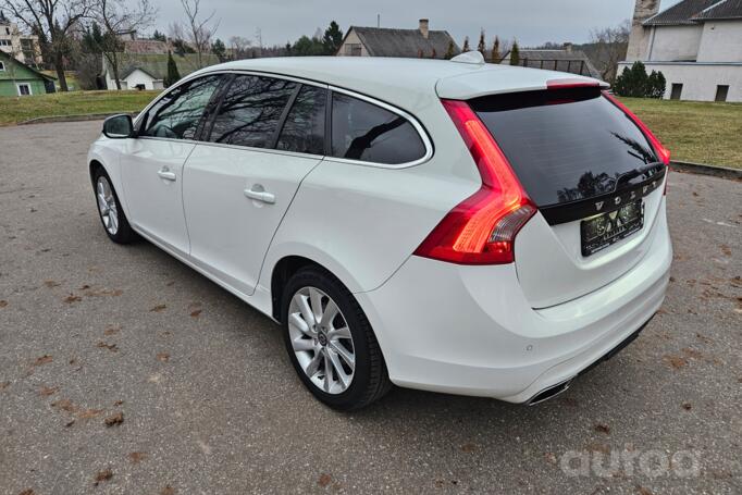 Volvo V60 1 generation [restyling] wagon 5-doors