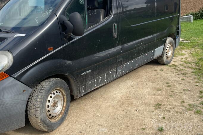 Renault Trafic 2 generation Minivan