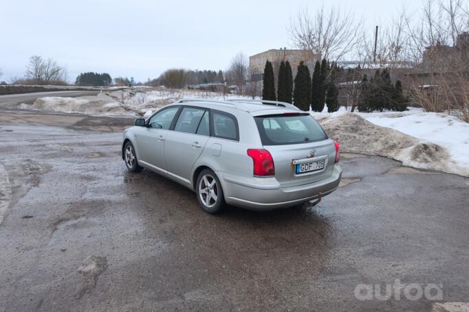 Toyota Avensis 2 generation wagon