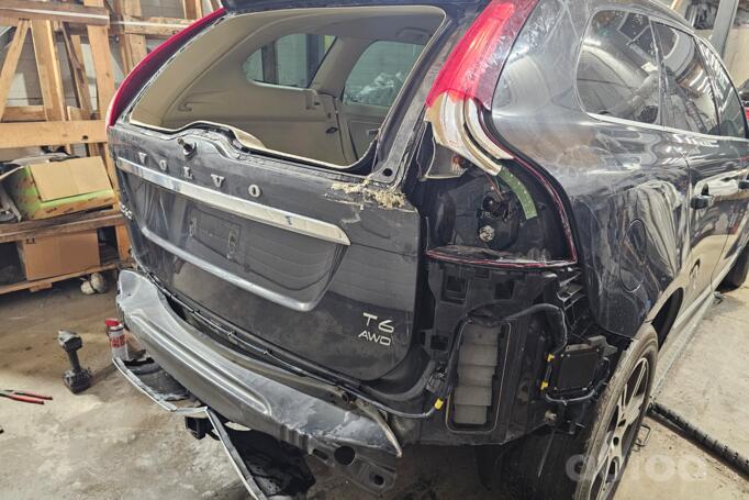 Volvo XC60 1 generation [restyling] Crossover