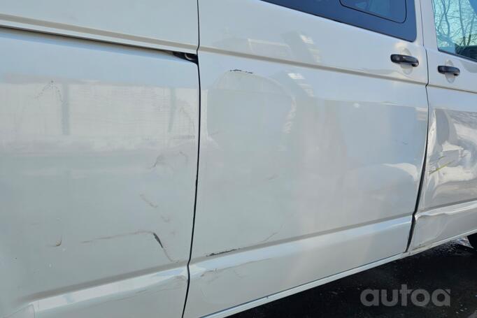 Volkswagen Transporter T5 Minivan 4-doors