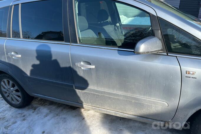 Opel Zafira B Minivan 5-doors