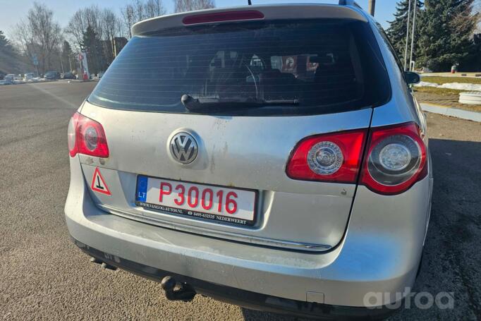 Volkswagen Passat B6 wagon 5-doors