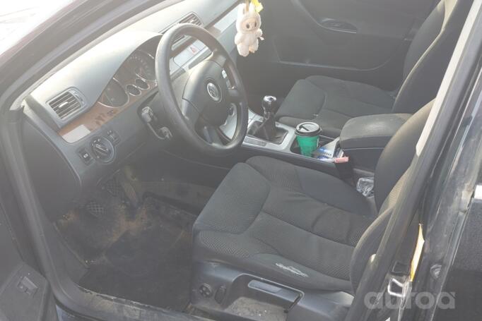 Volkswagen Passat B6 wagon 5-doors