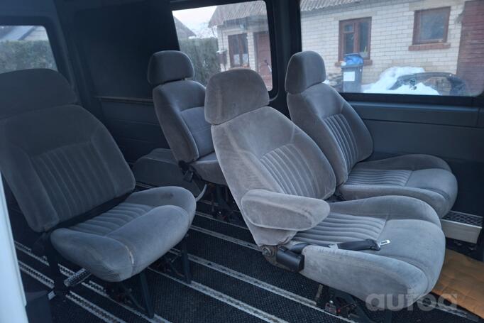 Mercedes-Benz Sprinter First generation