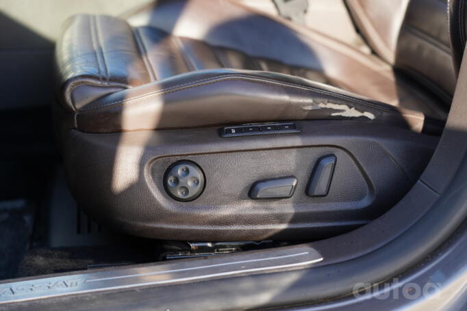 Volkswagen Passat B7 Variant wagon 5-doors