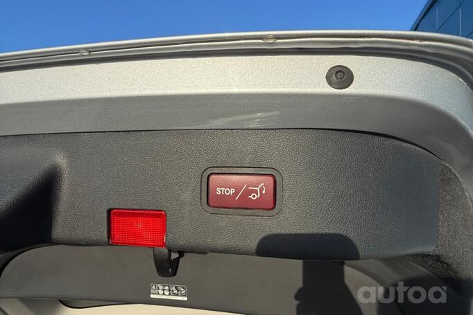 Mercedes-Benz CLS-Class C218/X218 Shooting Brake wagon 5-doors