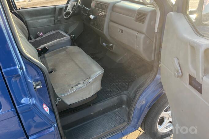 Volkswagen Transporter T4 Minivan 4-doors
