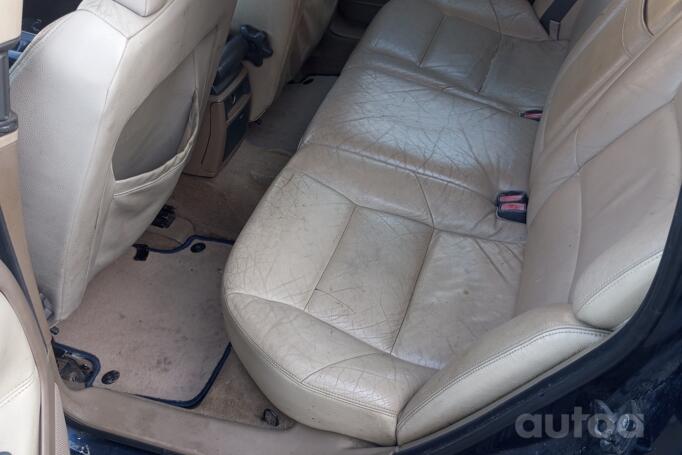 Volvo V70 2 generation wagon