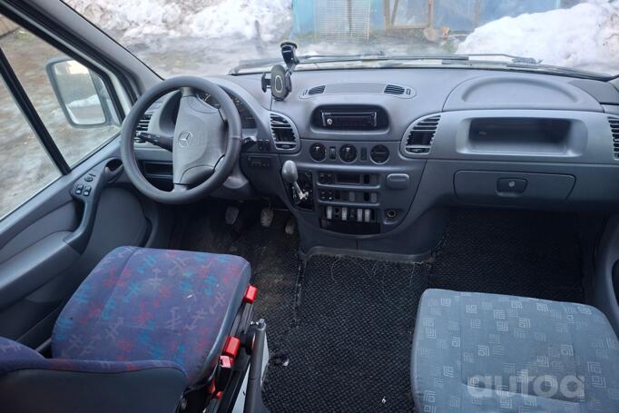 Mercedes-Benz Sprinter First generation