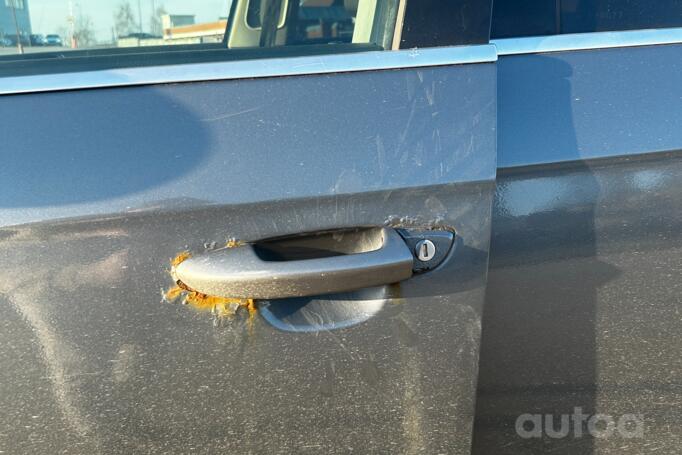 Volkswagen Passat B6 wagon 5-doors