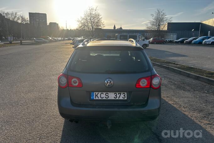 Volkswagen Passat B6 wagon 5-doors