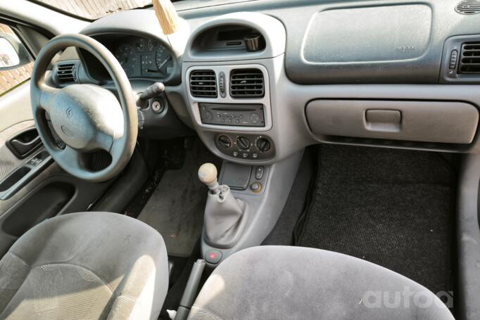 Renault Clio 2 generation Hatchback 5-doors
