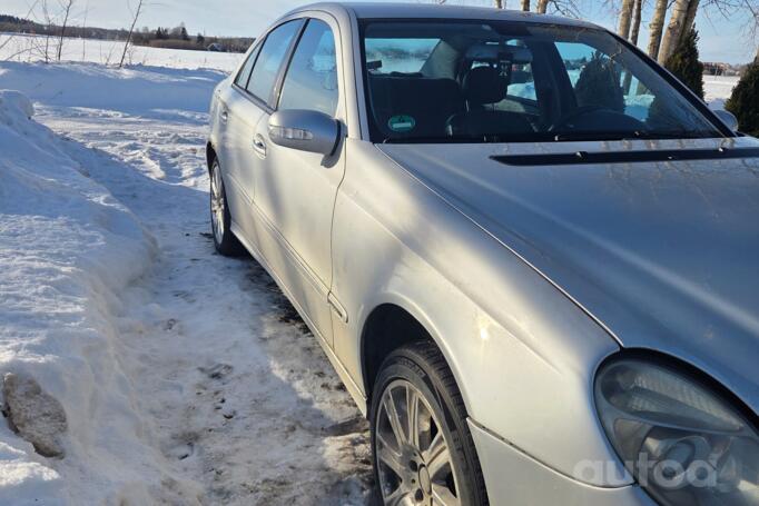 Mercedes-Benz E-Class W211 Sedan
