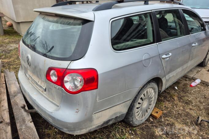 Volkswagen Passat B6 wagon 5-doors