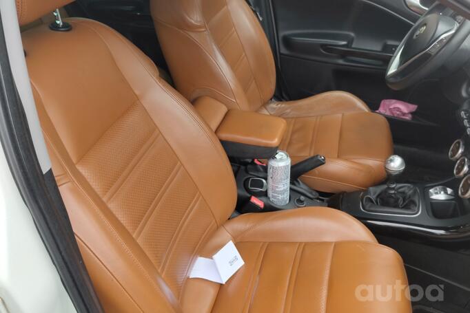 Alfa Romeo Giulietta 940 Hatchback