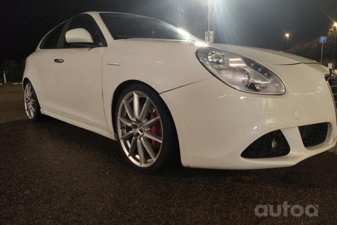 Alfa Romeo Giulietta 940 Hatchback