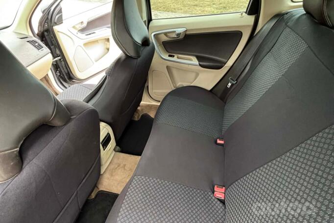 Volvo XC60 1 generation Crossover