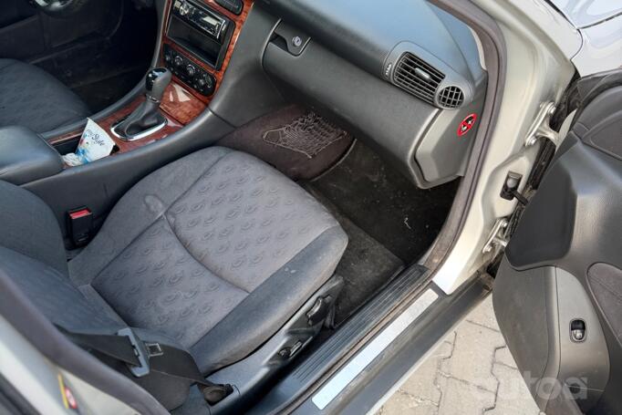 Mercedes-Benz C-Class W203/S203/CL203 Sedan 4-doors