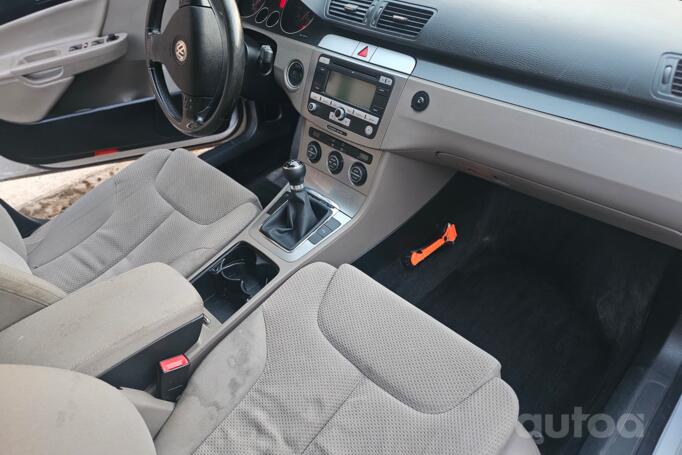 Volkswagen Passat B6 wagon 5-doors