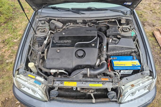 Volvo V40 1 generation [2th restyling] wagon