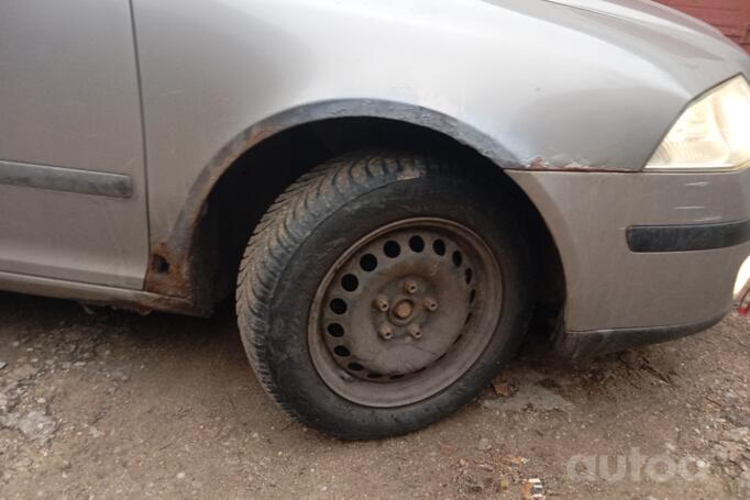 Skoda Octavia 2 generation Combi wagon 5-doors