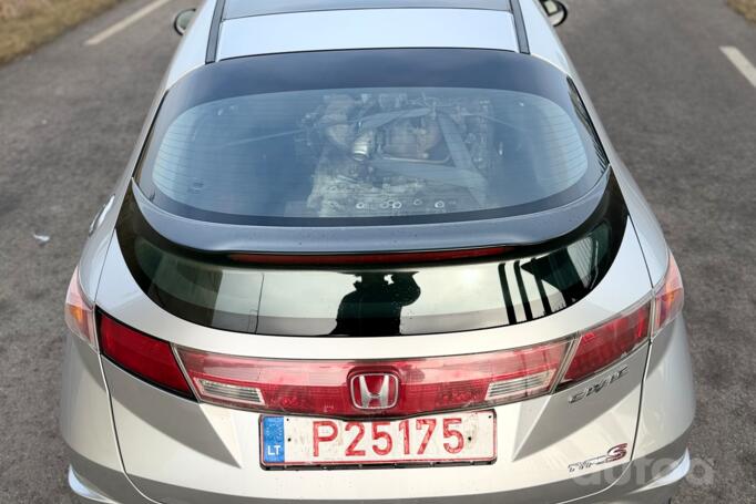 Honda Civic 8 generation Coupe 2-doors