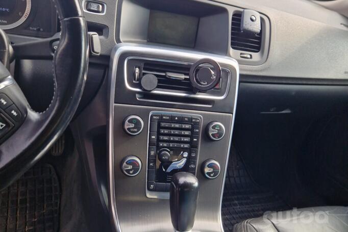 Volvo S60 2 generation Sedan