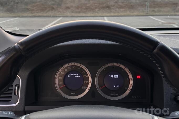 Volvo S60 2 generation Sedan