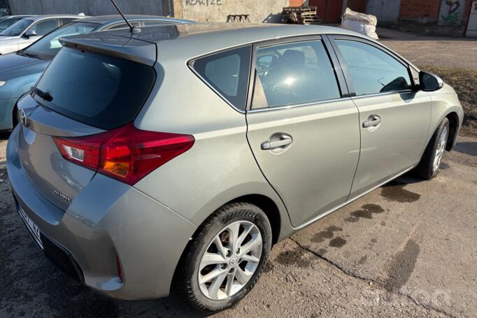 Toyota Auris 2 generation Hatchback 5-doors
